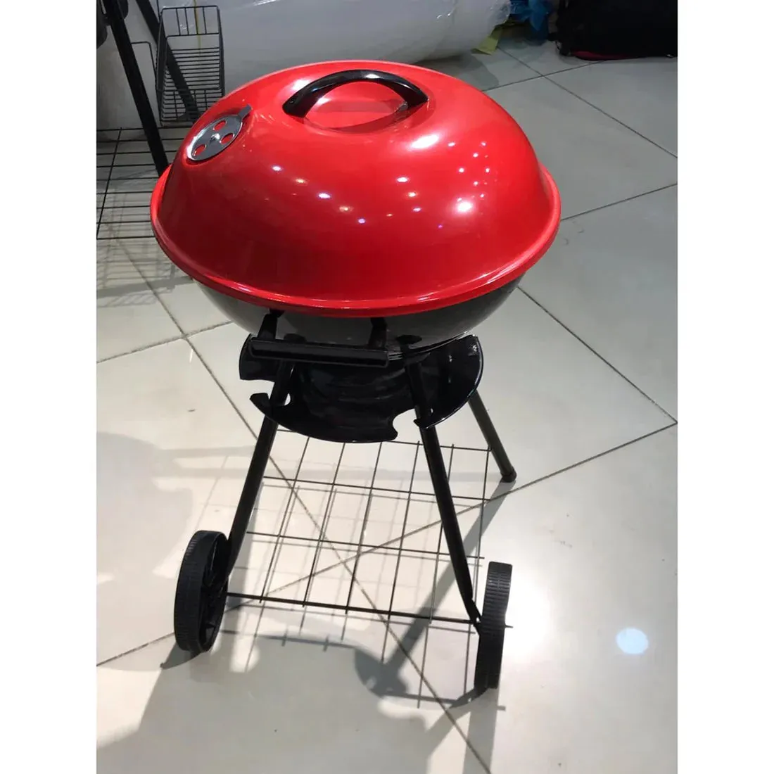 PORTABLE ROUND BARBEQUE GRILL WITH TYRES